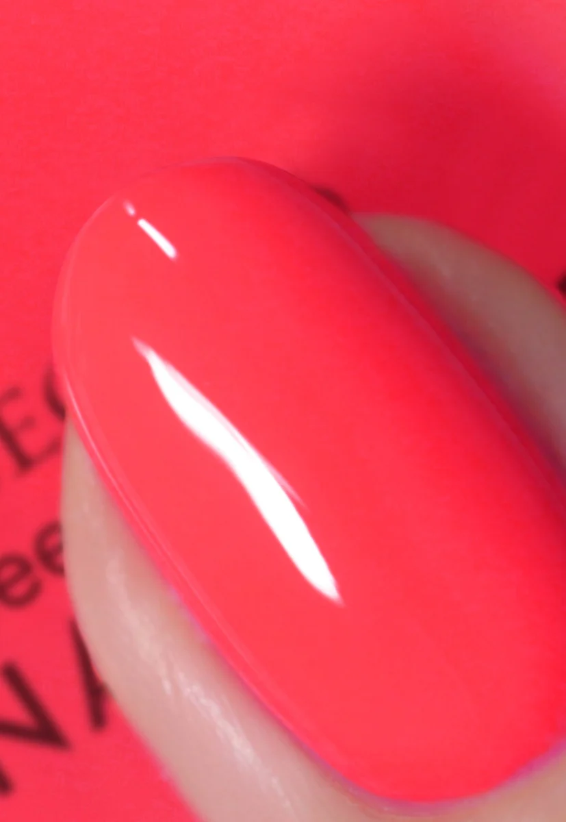 Browsing On Bond Street Quick Drying Nail Polish - Image 3